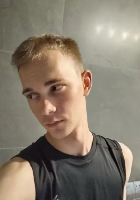 Я Дмитрий, 21, знакомлюсь для общения в Санкт-Петербурге