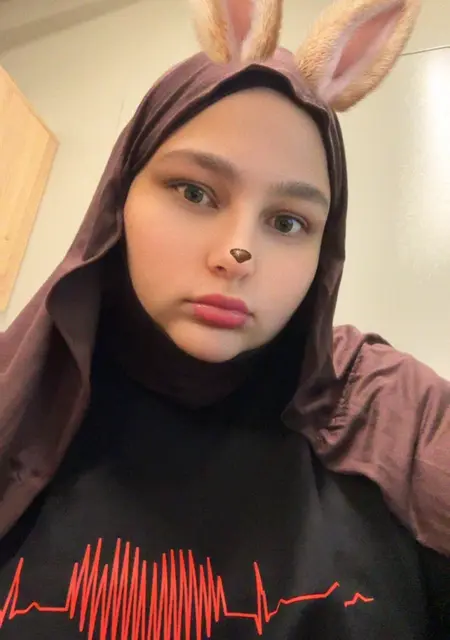 Я Амира, 23, знакомлюсь для постоянных отношений в Москве