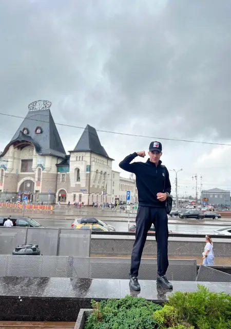 Я Данил, 20, из Йошкар-Олы, ищу знакомства на одну ночь