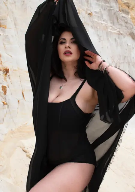 California из Москвы, ищу на сайте приятное времяпровождение