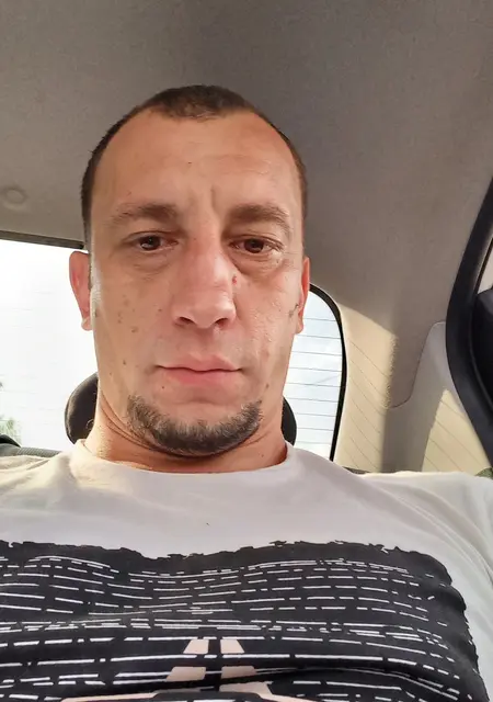 Сергей из Майкопа, мне 37, познакомлюсь на одну ночь