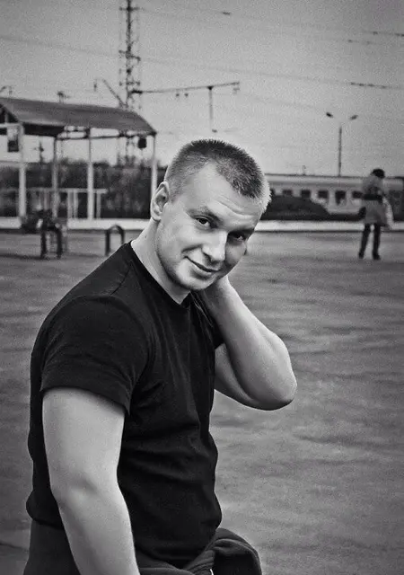 Я Alexxx, 43, знакомлюсь без обязательств в Владикавказе