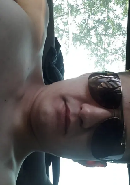 Алексей из Красноярска, ищу на сайте знакомства на одну ночь