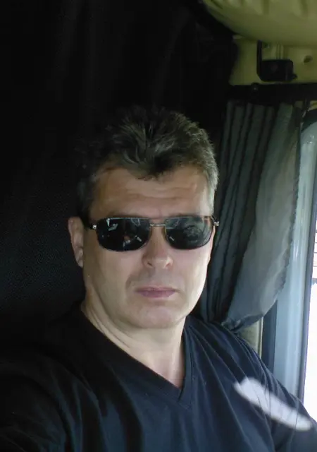 Я Алекс, 54, знакомлюсь без обязательств в Новом Уренгое