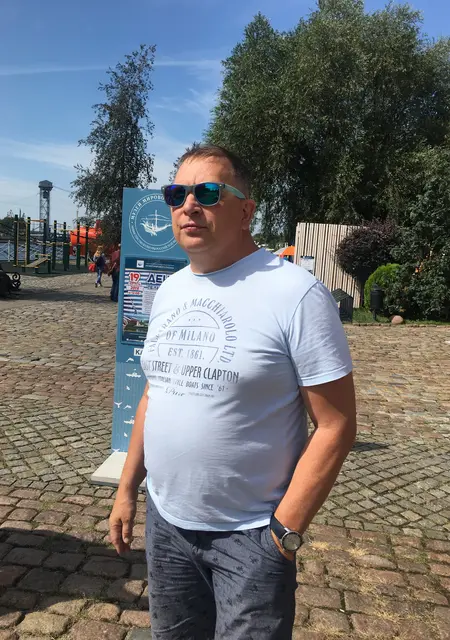 Влад из Смоленска, мне 49, познакомлюсь на одну ночь