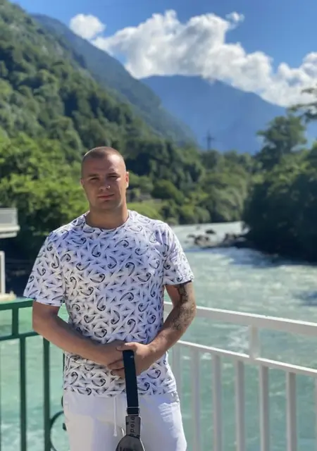 Я Владимир, 27, из Салехарда, ищу знакомство для общения