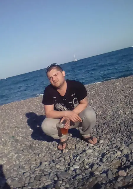 Я Дима, 34, знакомлюсь на одну ночь в Ялте