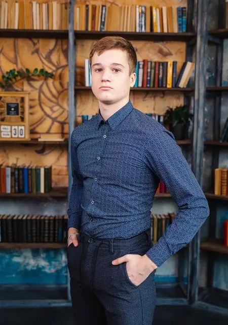 Я Григорий, 20, из Ижевска, ищу знакомства без обязательств