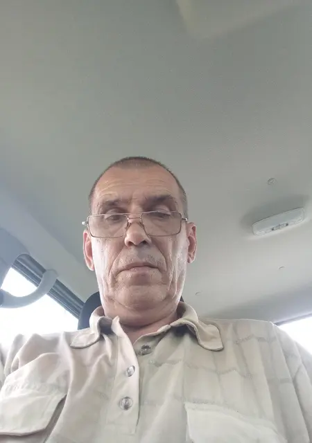Слава из Санкт-Петербурга, мне 56, познакомлюсь для постоянных отношений