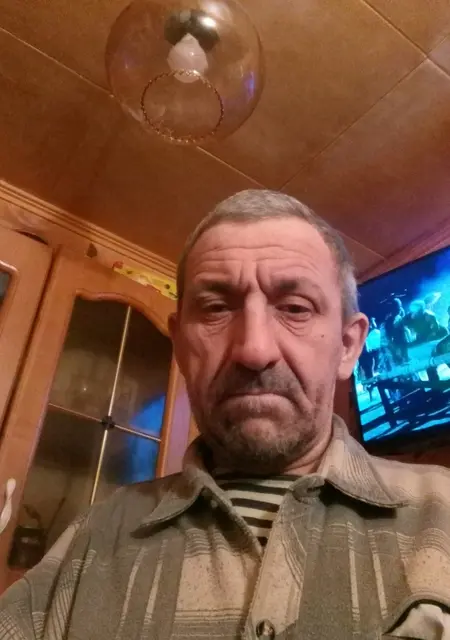 Андрей Иваненко из Санкт-Петербурга, мне 49, познакомлюсь на одну ночь