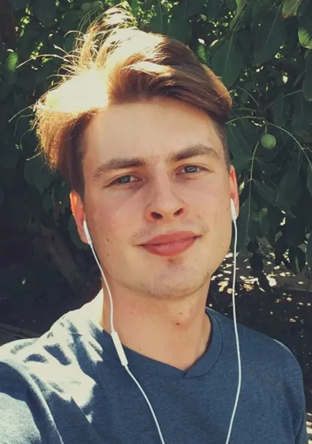 Дмитрий из Амстердама, ищу на сайте знакомства без обязательств