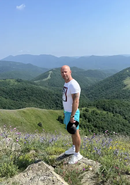 Евгений из Северодвинска, ищу на сайте знакомства на одну ночь