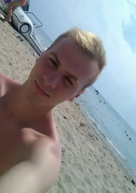 Илья из Чебоксар, мне 28, познакомлюсь для приятного времяпровождения