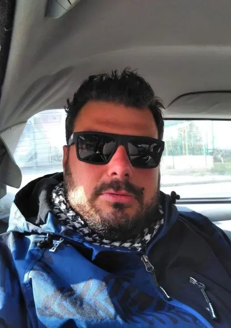 Paulos из Афин, мне 34, познакомлюсь