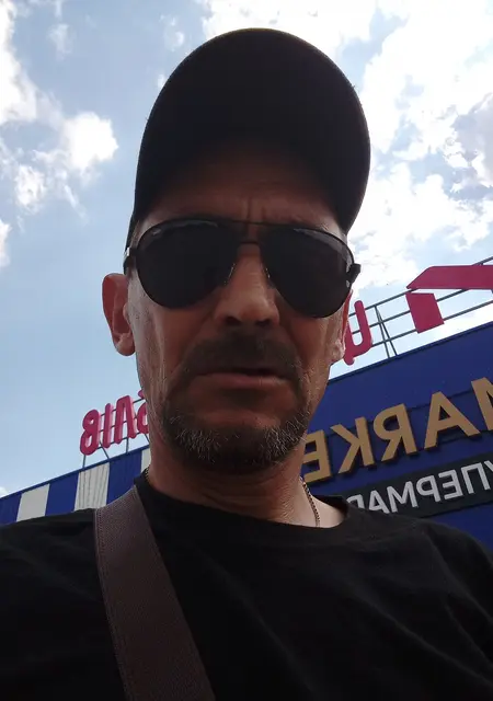 Я Сергей, 49, из Киева, ищу знакомства без обязательств