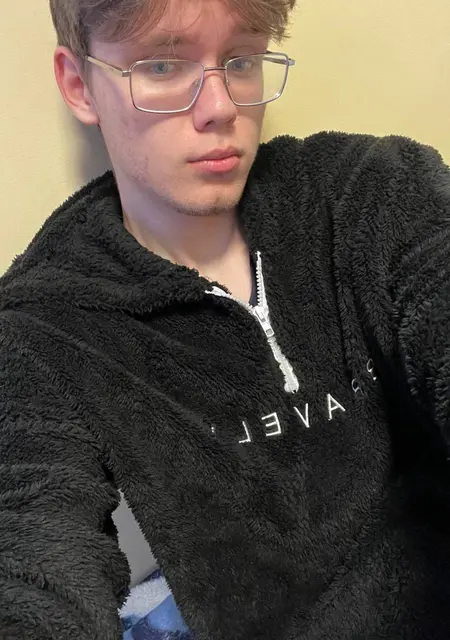 Я Андрей, 19, знакомлюсь на одну ночь в Нижнем Новгороде