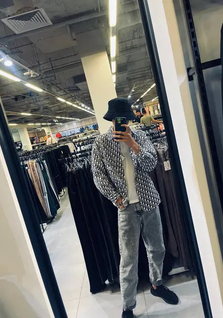 Sema из Ахтубинска, ищу на сайте знакомства на одну ночь