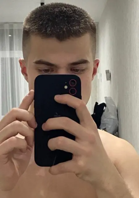 Я Дима, 20, из Краснодара, ищу знакомства без обязательств