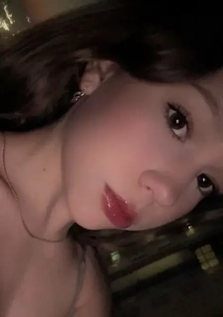 Эвелина из Тюмени, мне 20, познакомлюсь на одну ночь