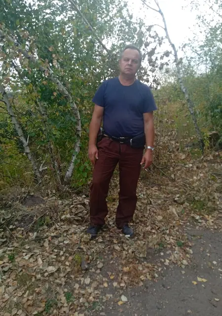 Олег из Железногорска, мне 52, познакомлюсь без обязательств