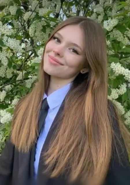 Я Ангелина, 20, из Омска, ищу знакомства на одну ночь