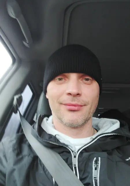 Антон из Липецка, ищу на сайте знакомства без обязательств