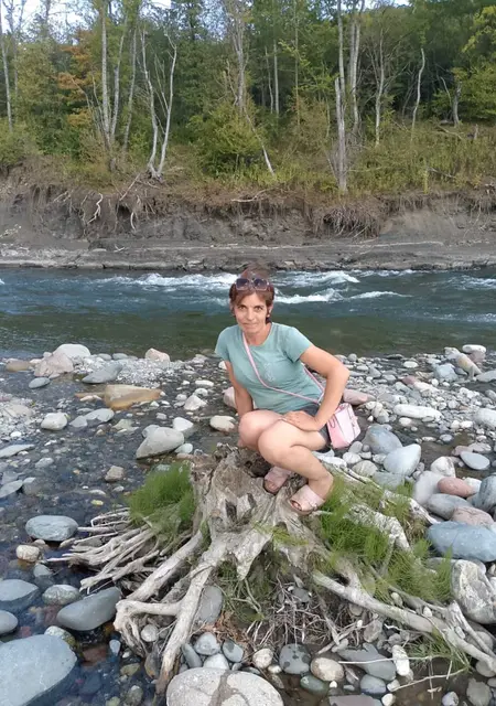 Олеся из Шахт, мне 45, познакомлюсь для постоянных отношений