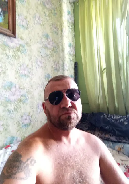 Миша из Подольска, мне 44, познакомлюсь на одну ночь