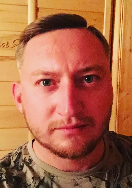 Я Павел, 35, из Моздока, ищу знакомства без обязательств