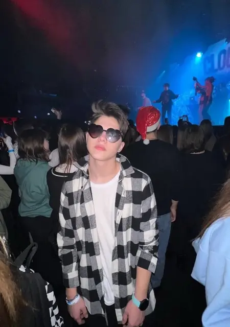 Кирилл из Москвы, мне 19, познакомлюсь на одну ночь