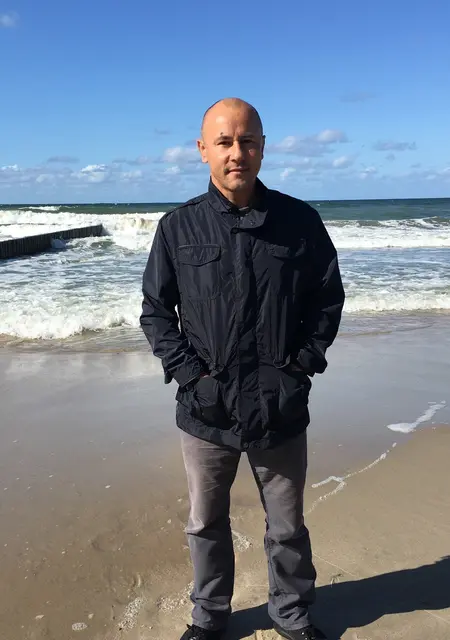 Я Сергей, 48, из Калининграда, ищу знакомство для приятного времяпровождения