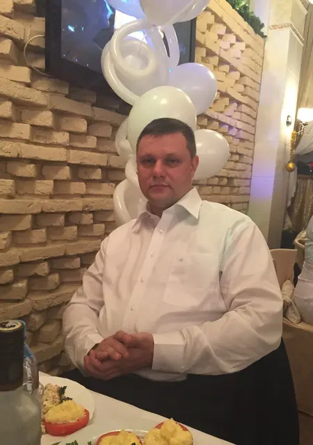 Максим из Санкт-Петербурга, ищу на сайте приятное времяпровождение