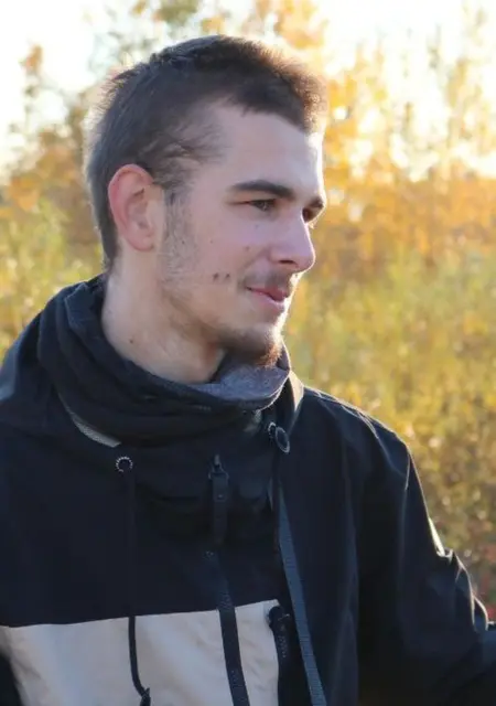 Вова из Пскова, мне 18, познакомлюсь на одну ночь