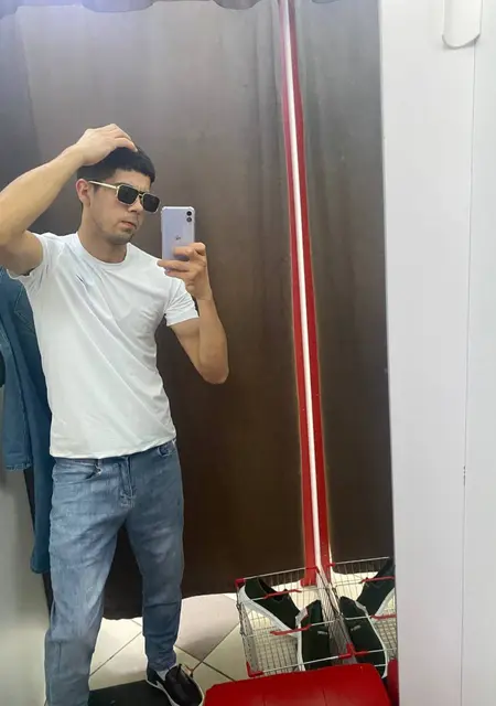Я Diyorbek, 23, знакомлюсь без обязательств в Самаре