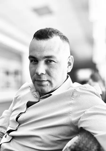 Дани из Нефтеюганска, ищу на сайте знакомства на одну ночь