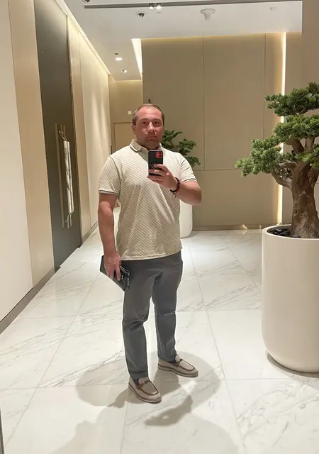 Василий из Сочи, мне 40, познакомлюсь для дружбы