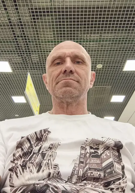 Юрий из Благовещенска, мне 48, познакомлюсь на одну ночь