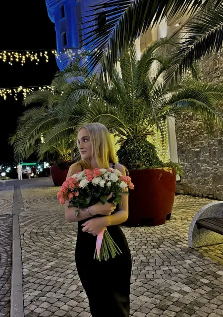 Эля из Новосибирска, ищу на сайте знакомства без обязательств