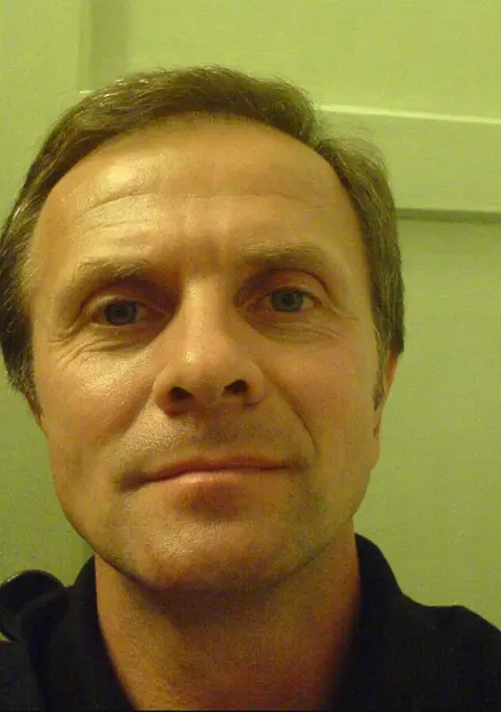 Я Виктор, 45, из Чебоксар, ищу знакомства без обязательств