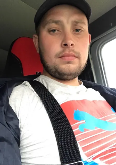 Павел из Луги, мне 31, познакомлюсь для общения