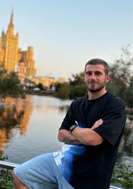 Константин из Москвы, мне 22, познакомлюсь на одну ночь