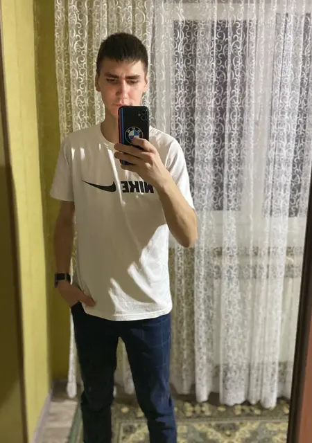 Я Даня, 22, из Невинномысска, ищу знакомство для дружбы