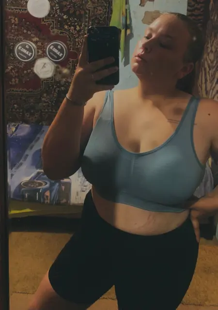 Оксана из Новокузнецка, мне 21, познакомлюсь на одну ночь