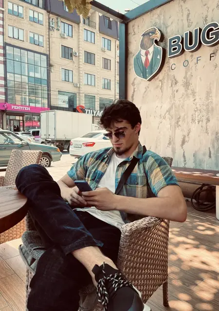 Den из Махачкалы, ищу на сайте знакомства на одну ночь