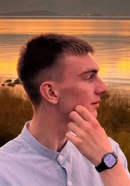 Я Руслан, 19, из Читы, ищу знакомства без обязательств