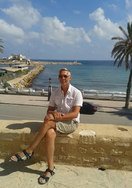 Артур из Уфы, ищу на сайте знакомства на одну ночь