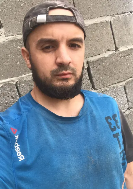 Артур из Хасавюрта, мне 31, познакомлюсь для дружбы