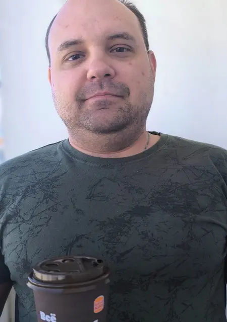 Александр из Москвы, мне 38, познакомлюсь на одну ночь