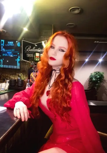 Я Валерия, 18, из Омска, ищу знакомства на одну ночь