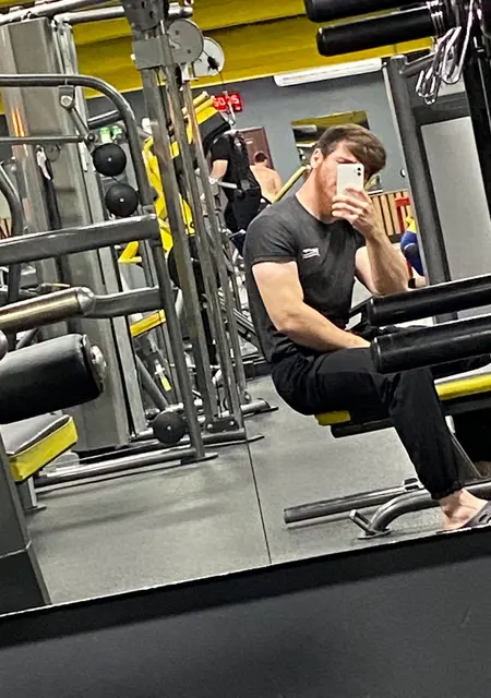 Я Рамзан, 25, из Грозного, ищу знакомство для открытые отношения